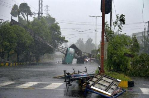 Cyclone Hudhud Pic